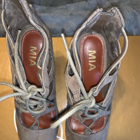 MIA Open Toe Wedge - Picture 2 of 6